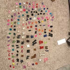 Bundle of barbie shoes (cont)